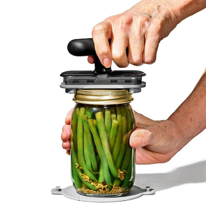 OXO Twisting Jar Opener With Basepad