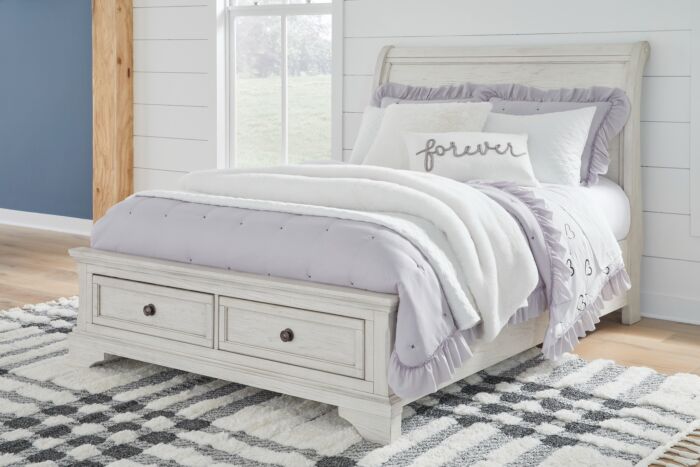 Robbinsdale Full Sleigh Platform Bed