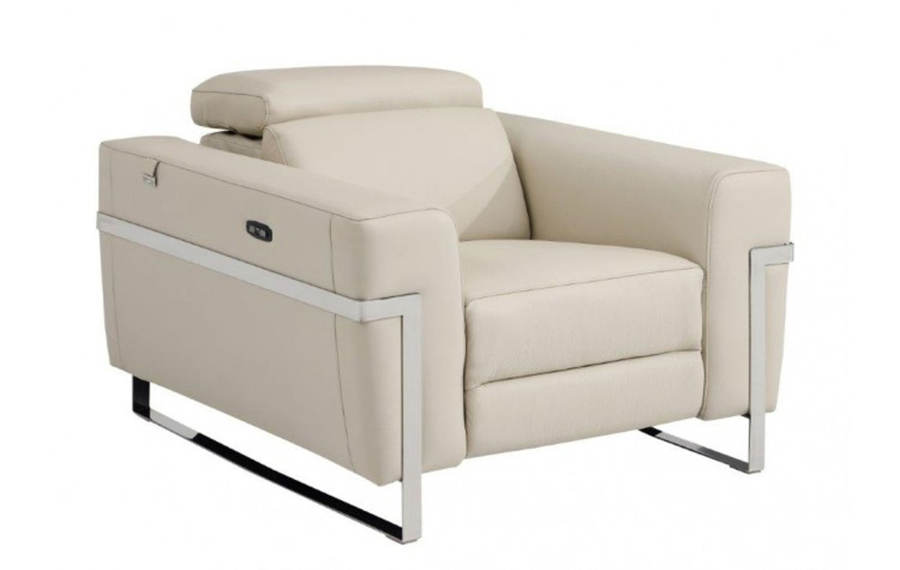 990 – Power Reclining Chair With Power Headrest