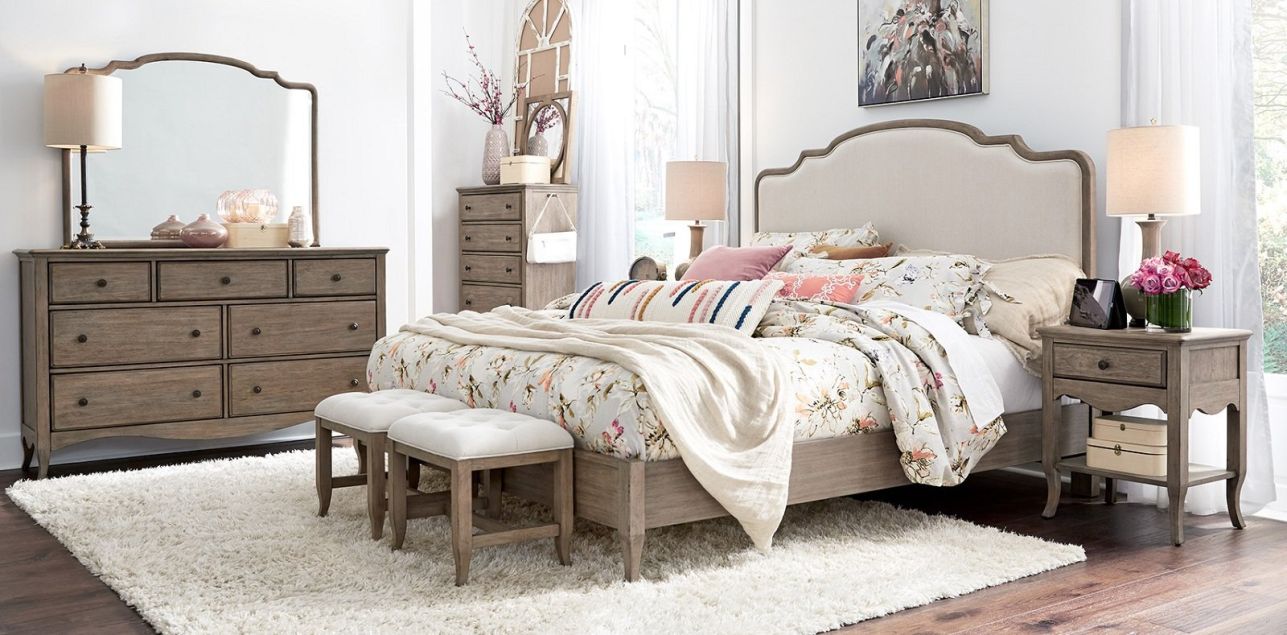 Emma Mason Signature Zuller 4-Piece Upholstered Bedroom Set in Patine