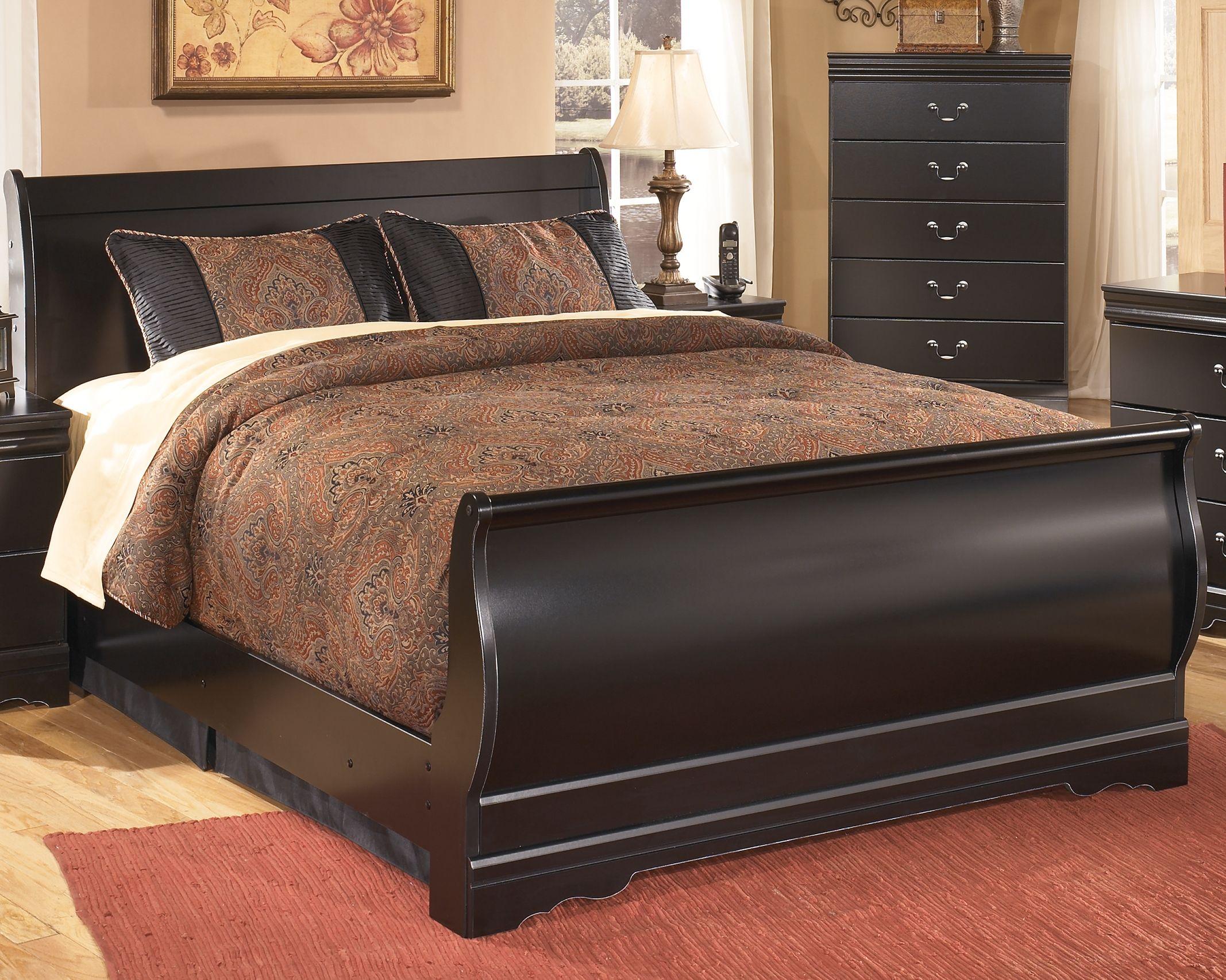 Ashley Huey Vineyard – Black – Full Sleigh Bed