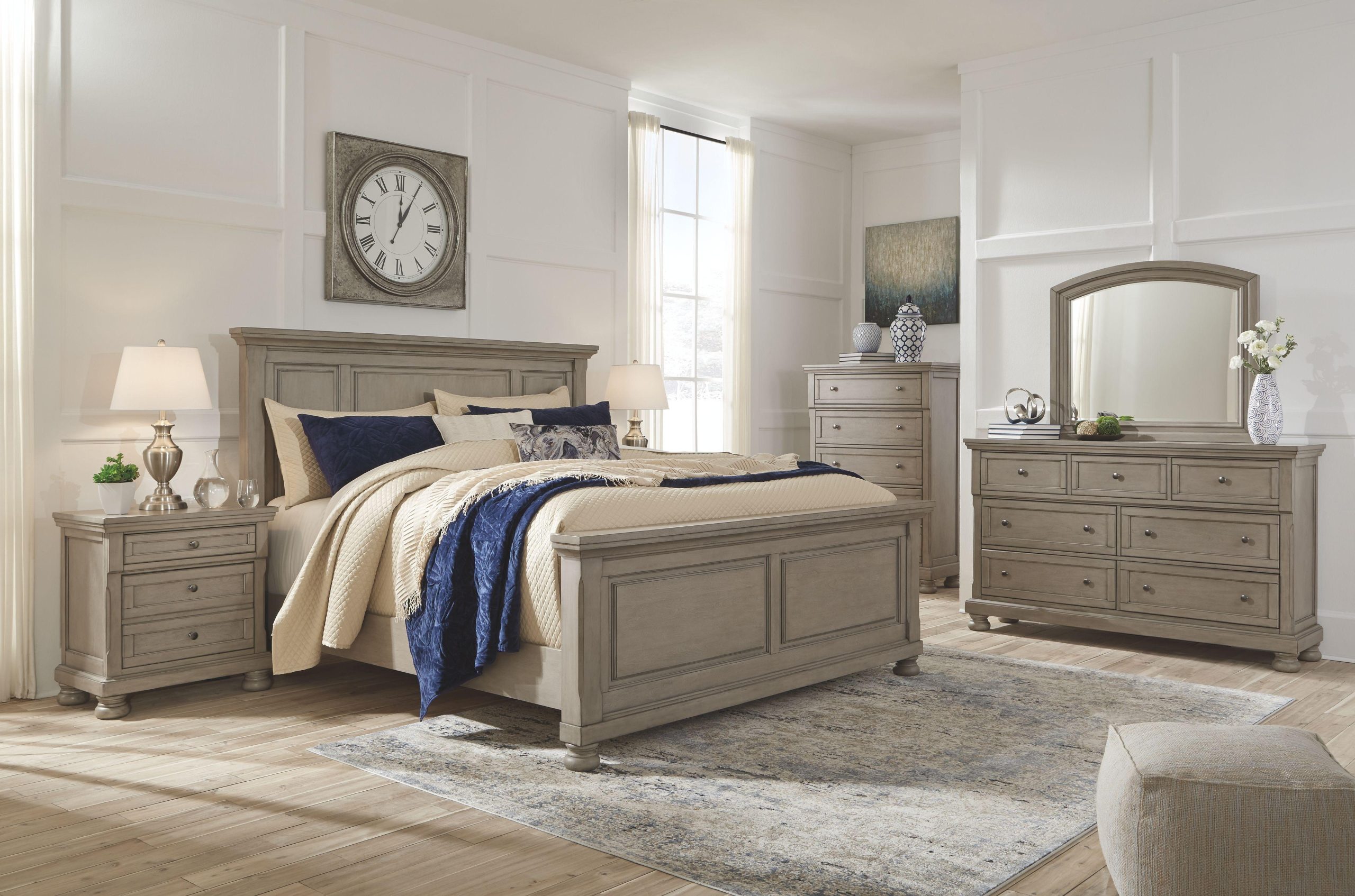 Ashley Lettner – Light Gray – 6 Pc. – Dresser, Mirror, Chest, California King Panel Bed