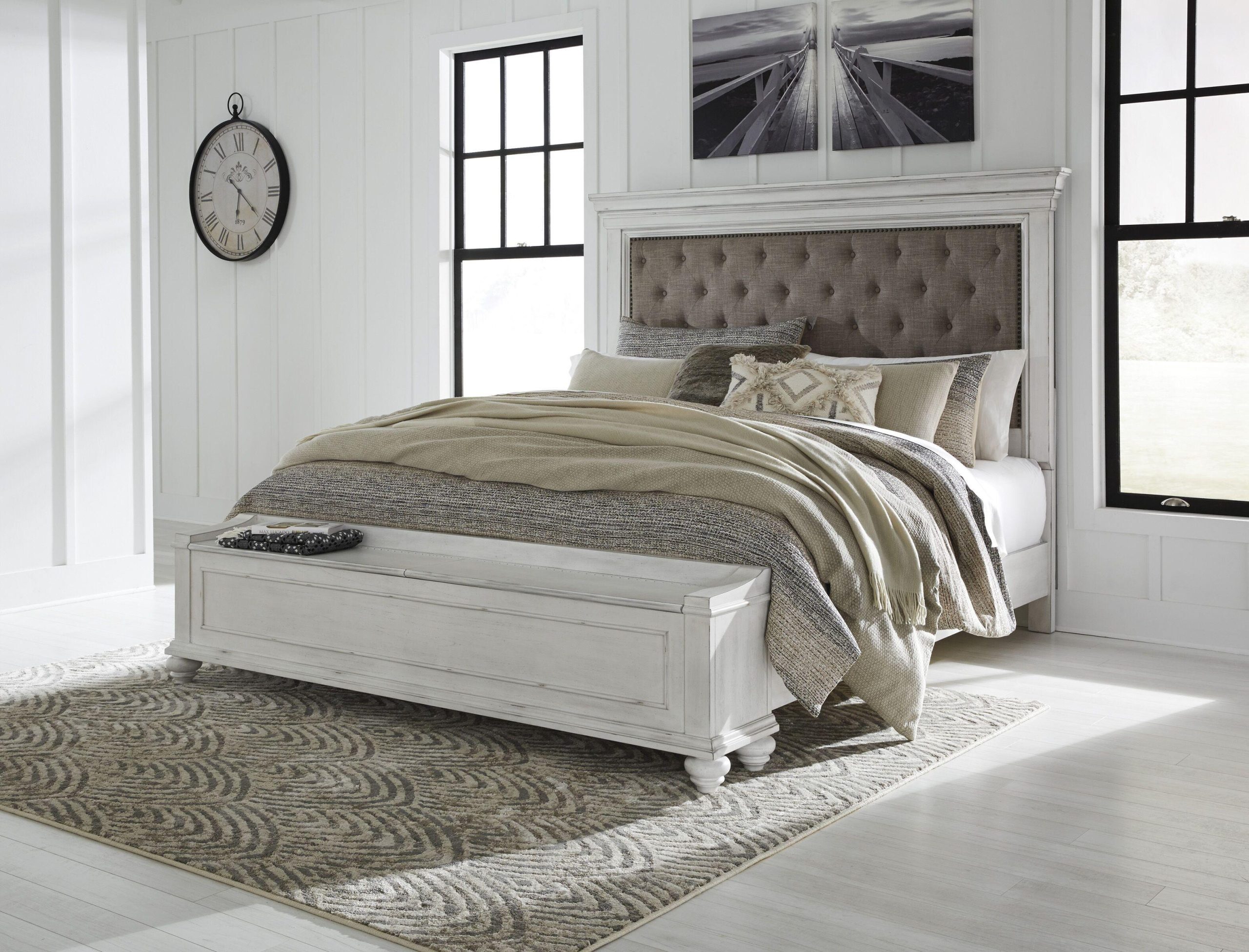 Ashley Kanwyn – Whitewash – King Upholstered Bed With Storage Bench