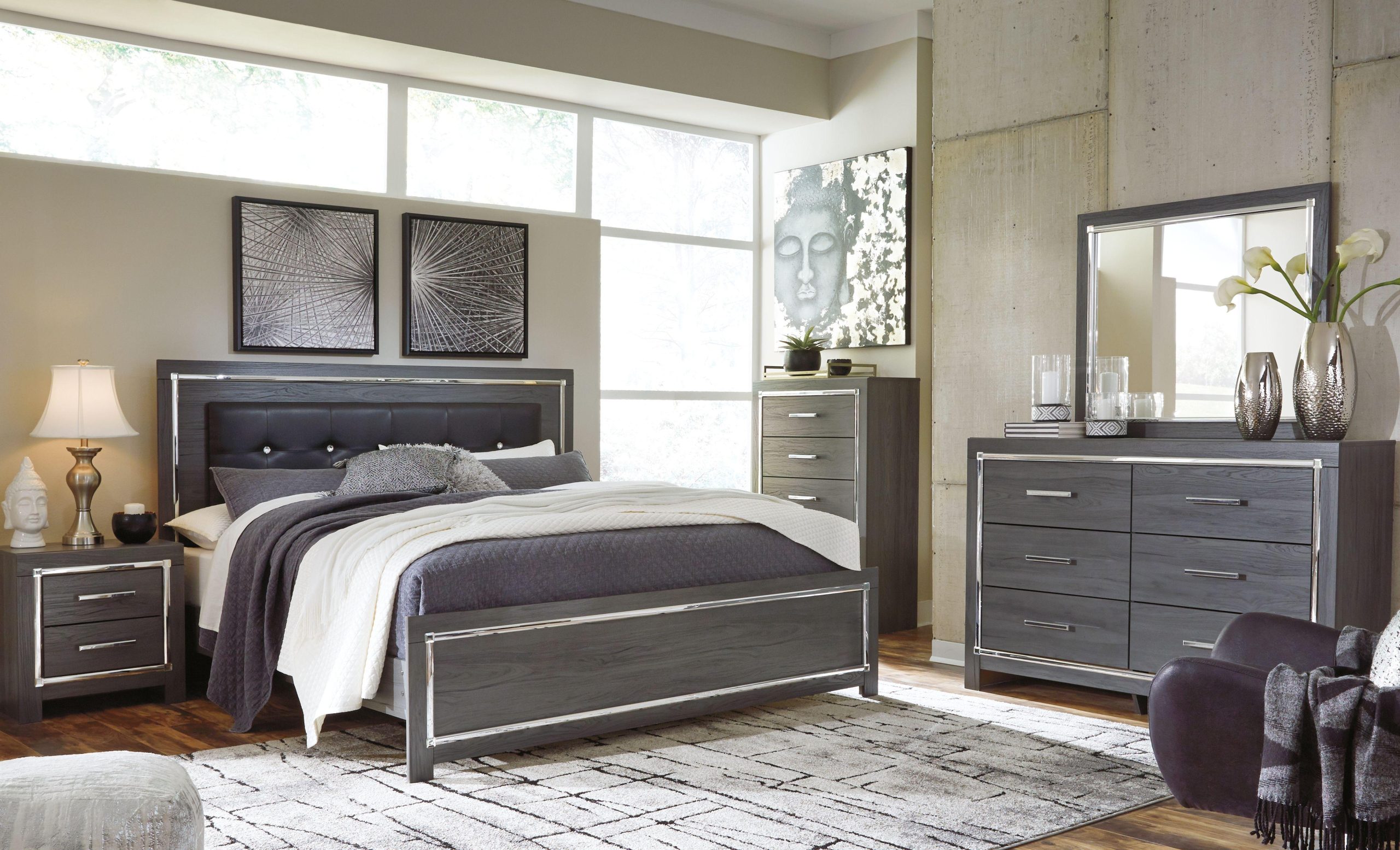 Ashley Lodanna – Gray – 8 Pc. – Dresser, Mirror, Queen Panel Bed With Roll Slats, 2 Nightstands